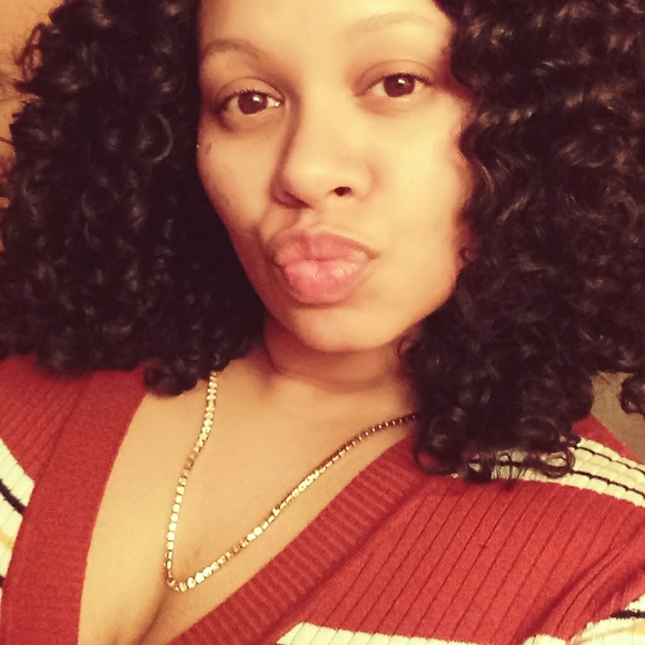 Meet your Posher, Kandace - Picture 1 of 1